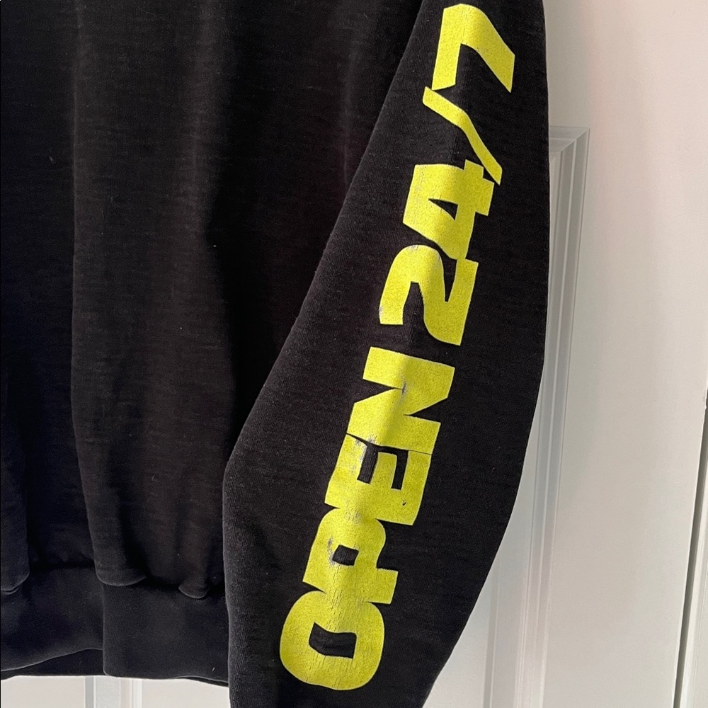 Super Mega Mart Black Sweatshirt Large - Picture 3 of 7